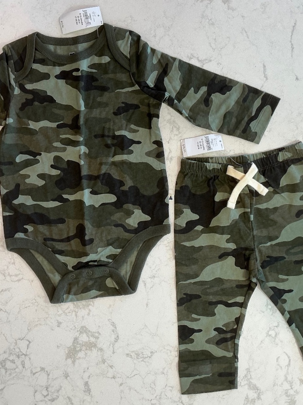 Baby Gap 2 Piece Set Camo Green Top Bottom 6-12 months Organically Grown Cotton